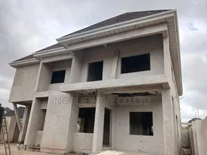 5bdrm House in Adumasa, Kumasi Metropolitan for sale