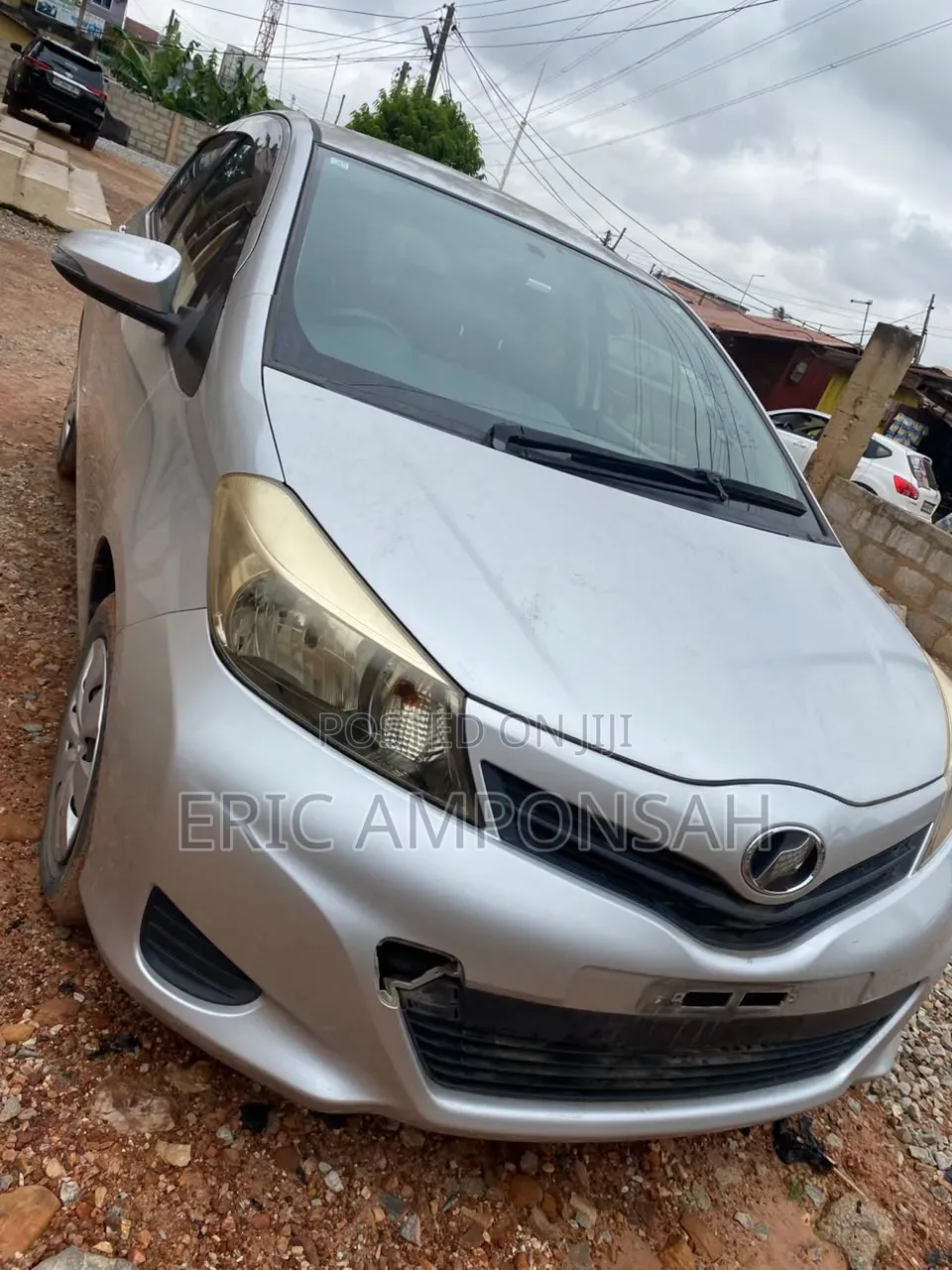 Toyota Vitz 2013 Silver