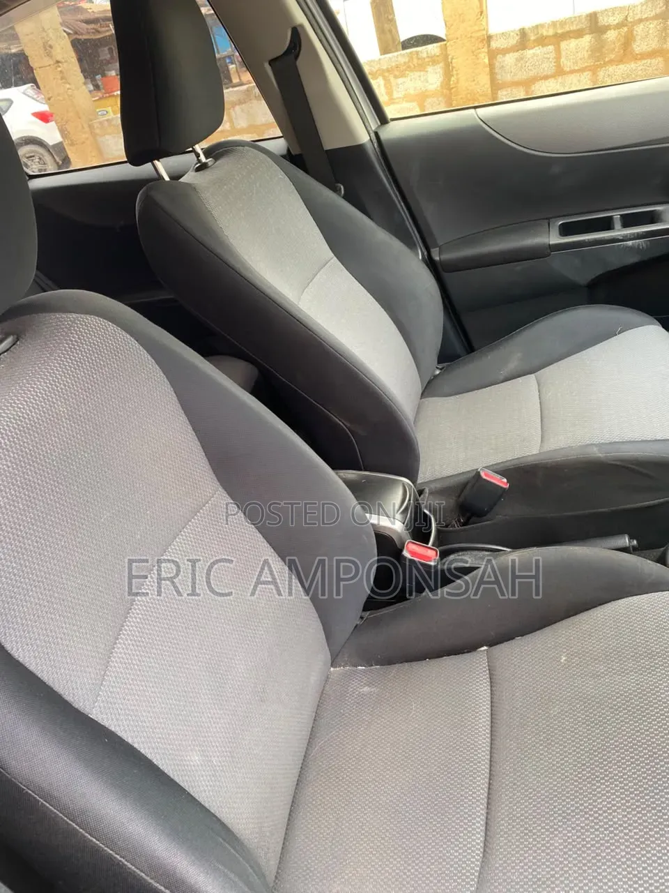 Toyota Vitz 2013 Silver