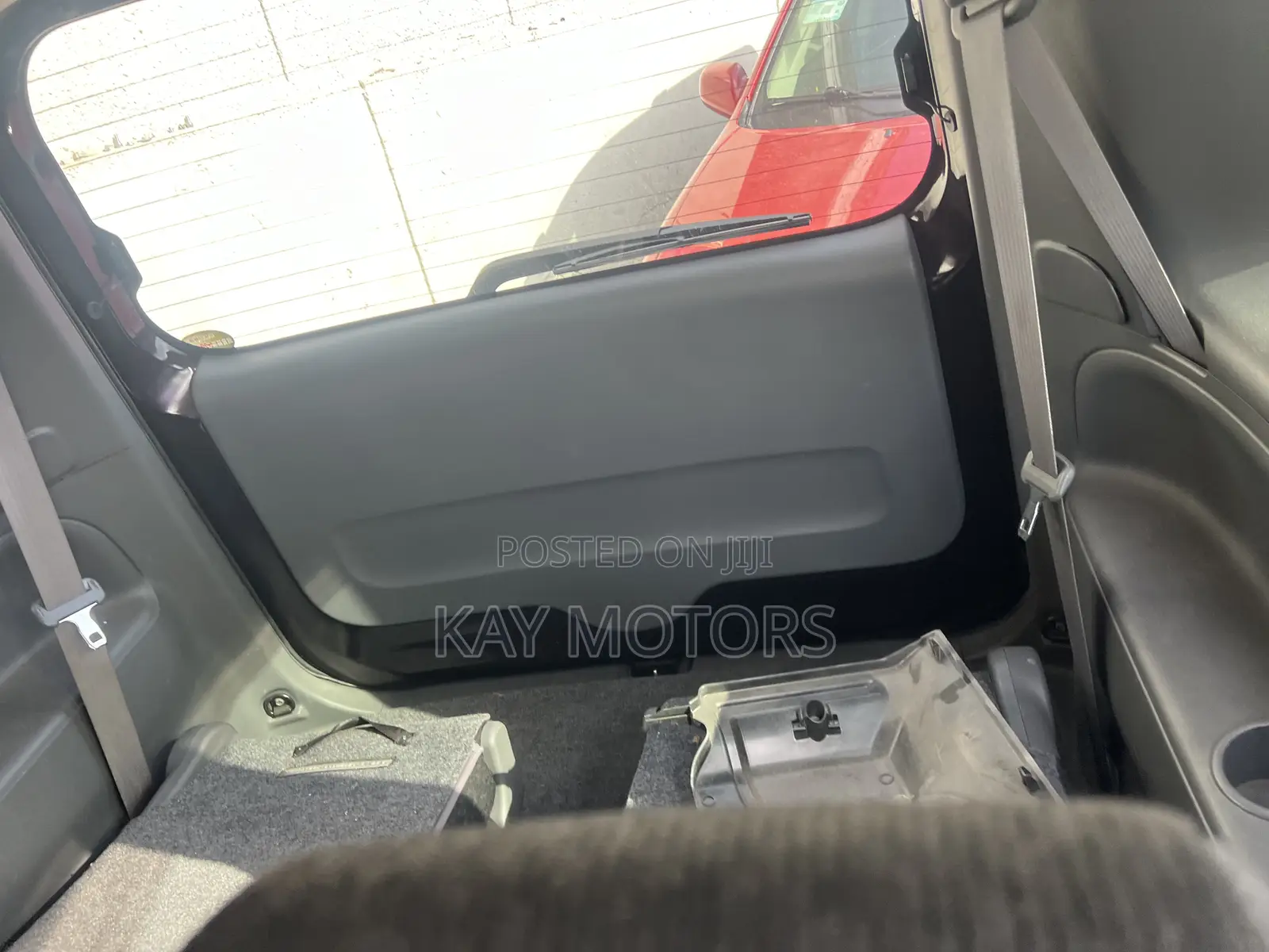 Toyota Sienta 1.5 FWD 2012