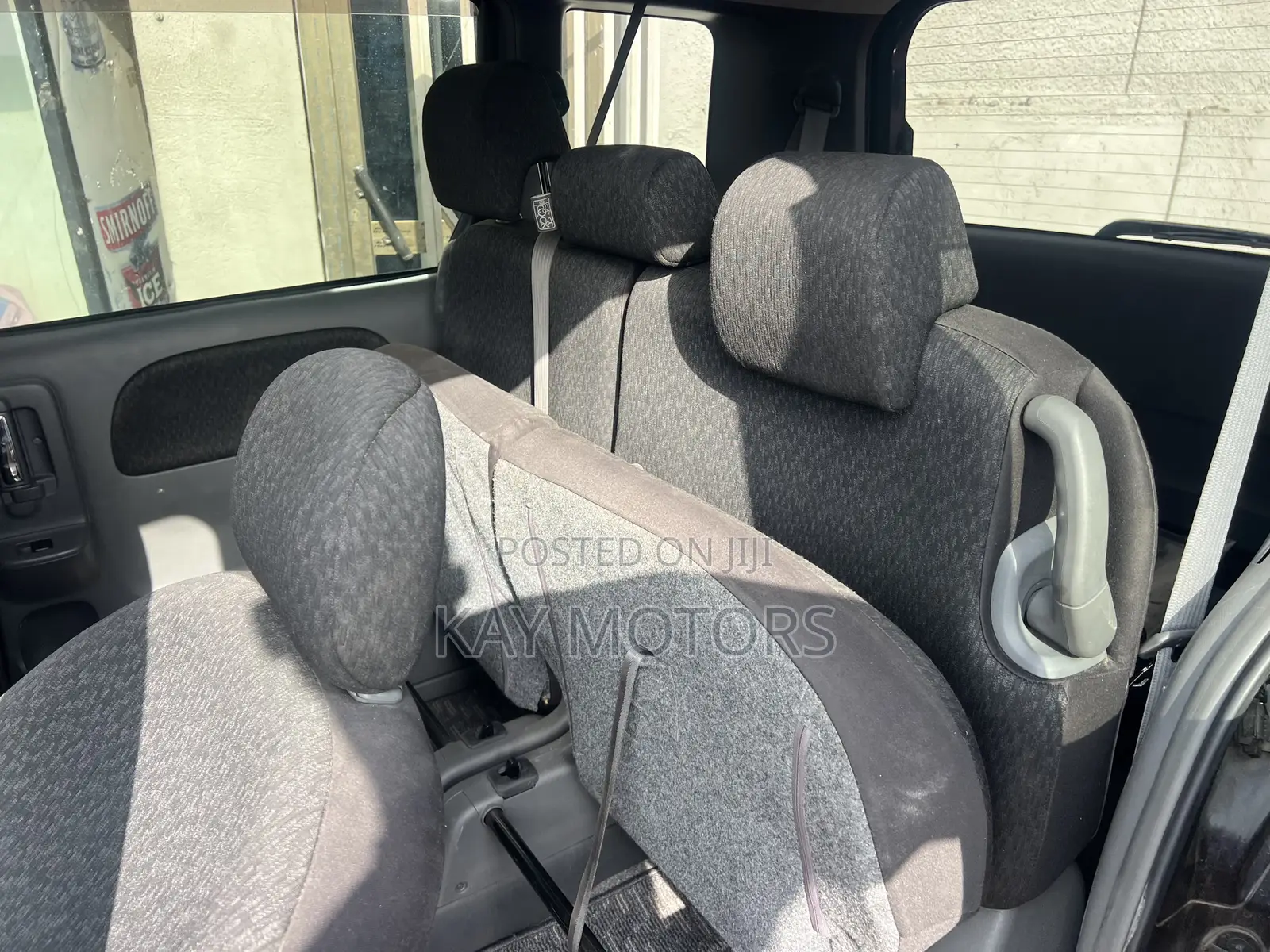 Toyota Sienta 1.5 FWD 2012