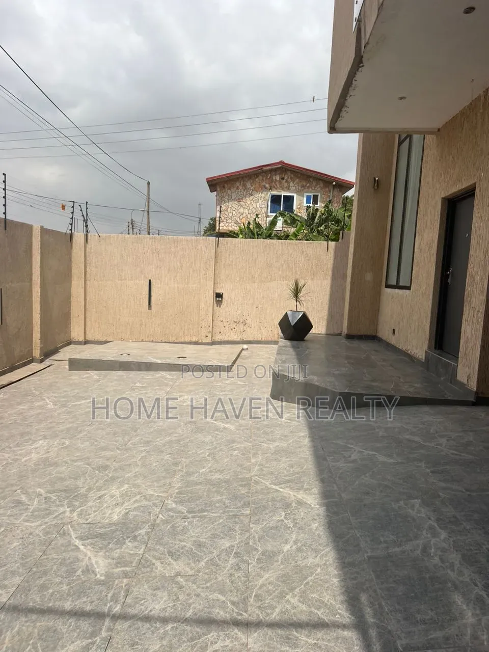 4bdrm House in Tantra Hills, Ola Achool Area for sale