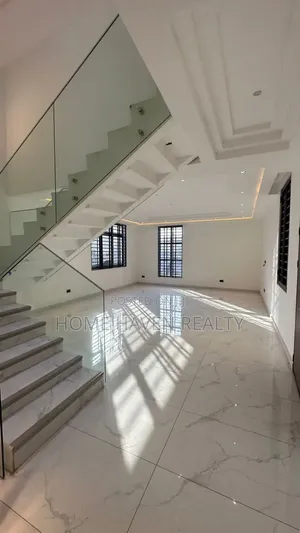 4bdrm House in Tantra Hills, Ola Achool Area for sale