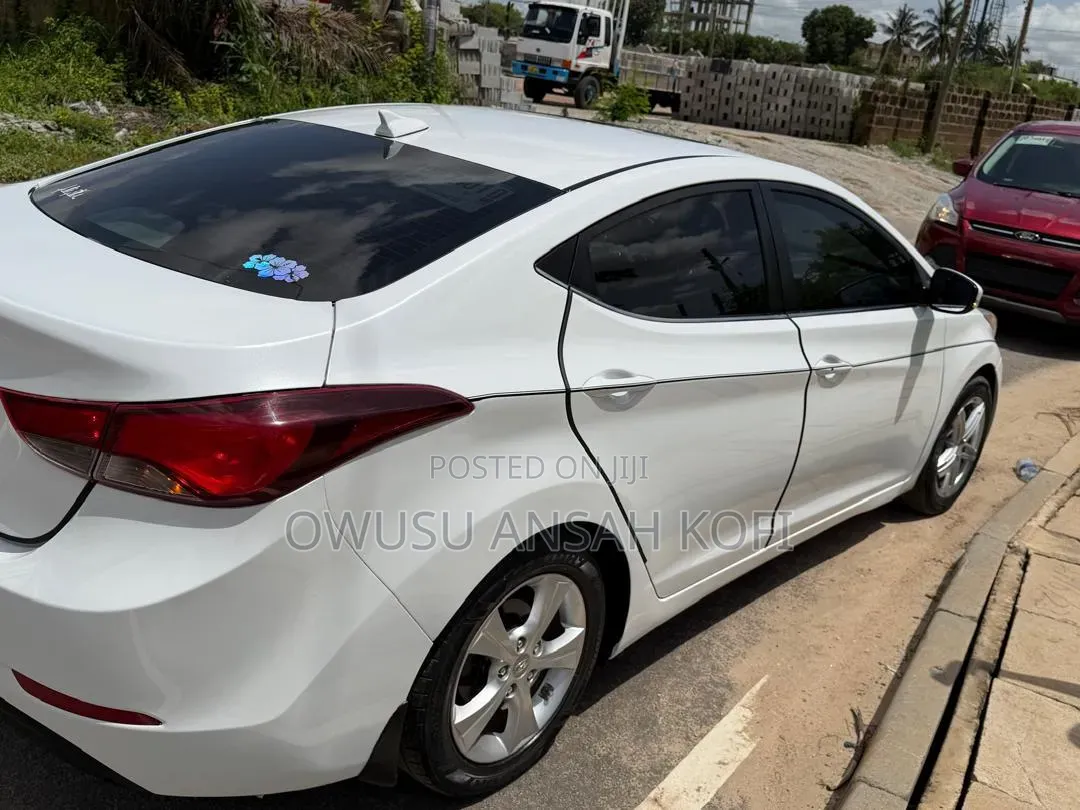 Hyundai Elantra 2016 White