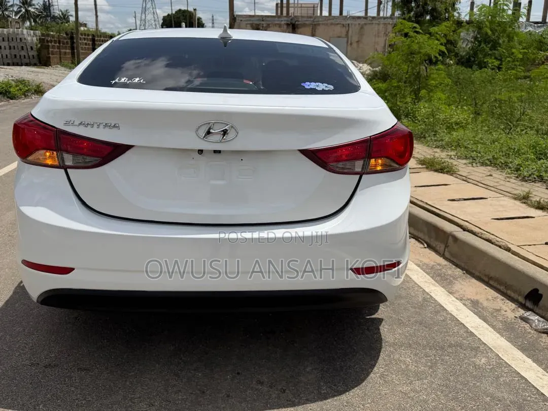 Hyundai Elantra 2016 White