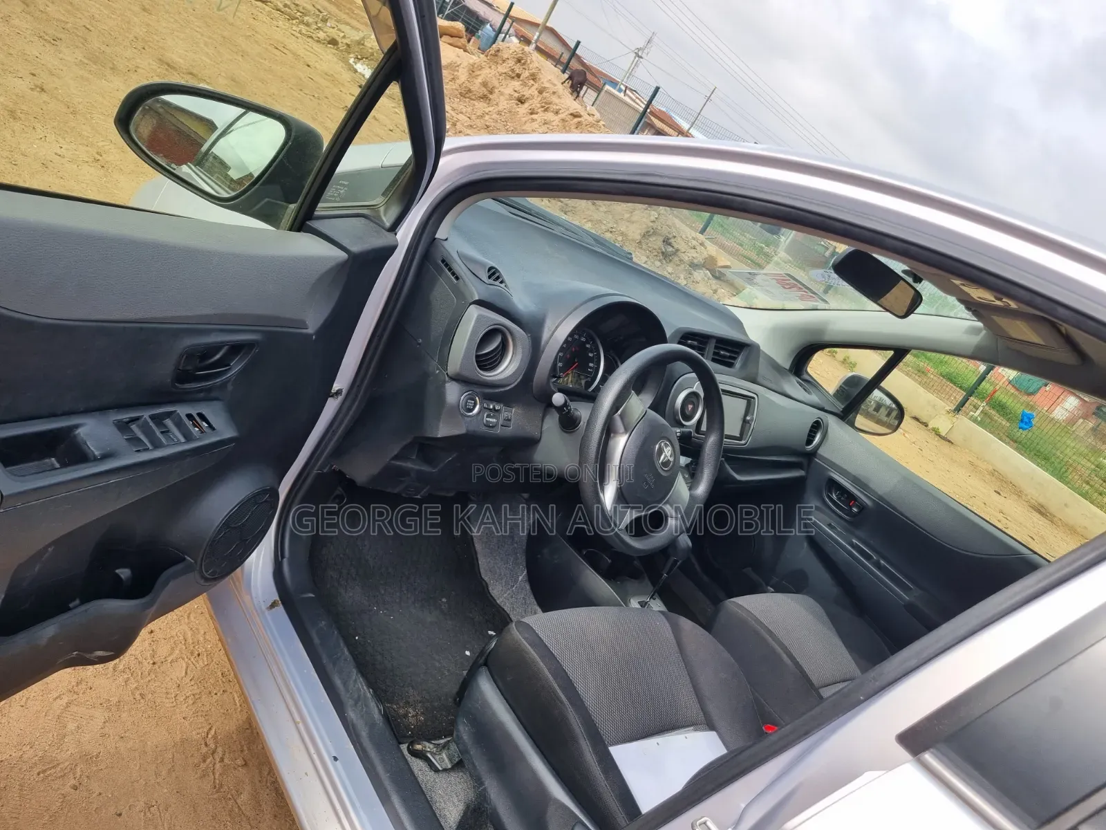 Toyota Vitz 1.3 AWD 5dr 2013