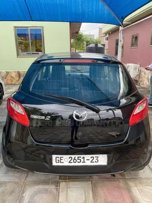 Mazda 2 2015 Black