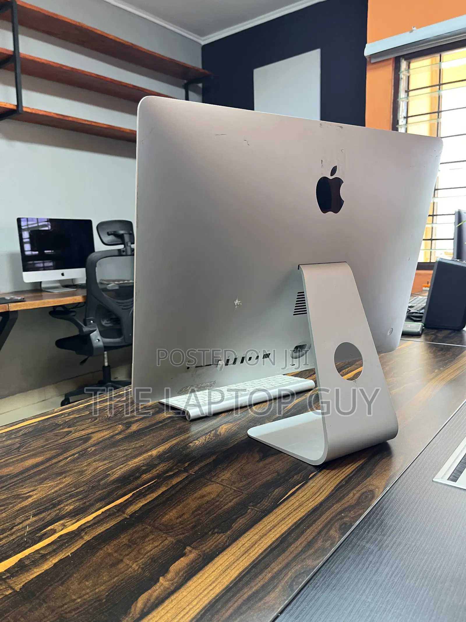 Desktop Computer Apple iMac 8GB Intel Core i5 SSD 512GB
