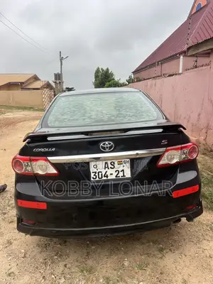 Toyota Corolla 2013 Black