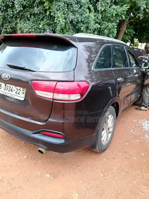 Kia Sorento 4dr SUV 2016 Brown