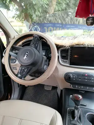 Kia Sorento 4dr SUV 2016 Brown