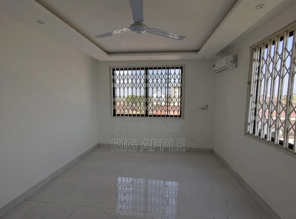 3bdrm Apartment in Lindsay Garden, Mile 7 for rent