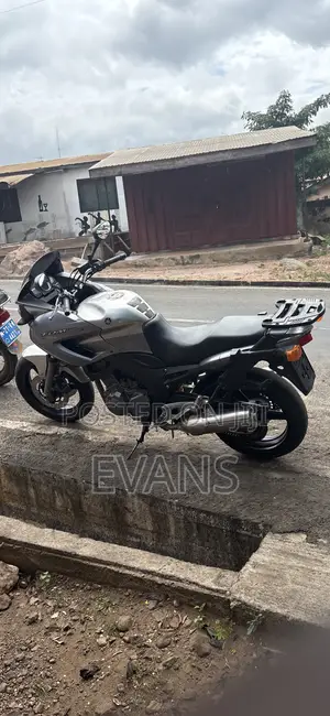 Yamaha 2023 Silver
