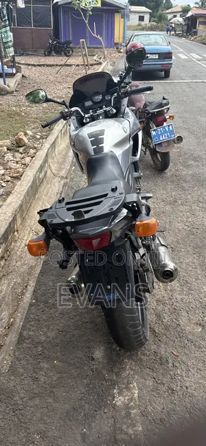 Yamaha 2023 Silver