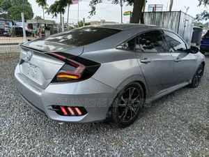 Honda Civic 2018 Silver