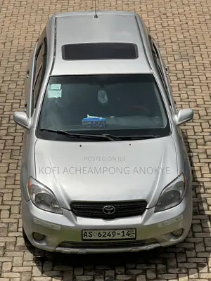 Toyota Matrix Hatchback FWD (1.8L 4cyl 5M) 2006 Silver