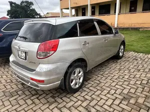 Toyota Matrix Hatchback FWD (1.8L 4cyl 5M) 2006 Silver