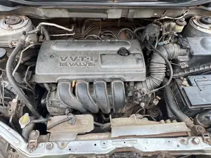 Toyota Matrix Hatchback FWD (1.8L 4cyl 5M) 2006 Silver