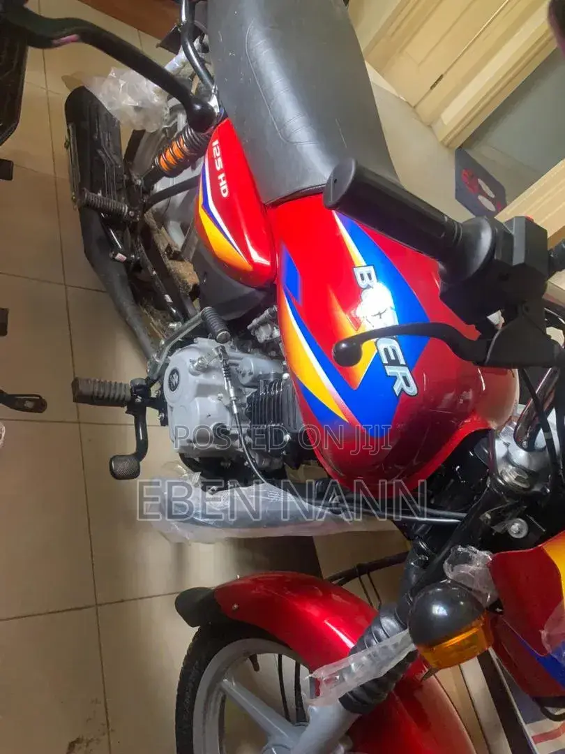 New Bajaj Boxer 125 2026 Red