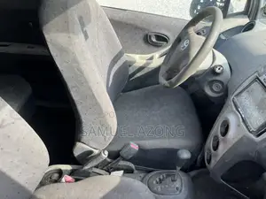 Toyota Vitz 1.3 AWD 3dr 2010 Gray