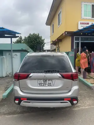 Mitsubishi Outlander SEL FWD 2020 Gray