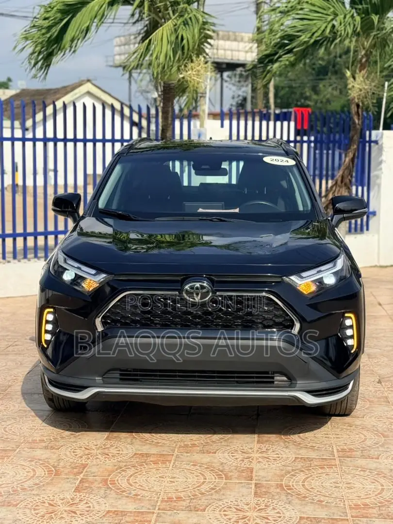 Toyota RAV4 XLE AWD 2024 Black