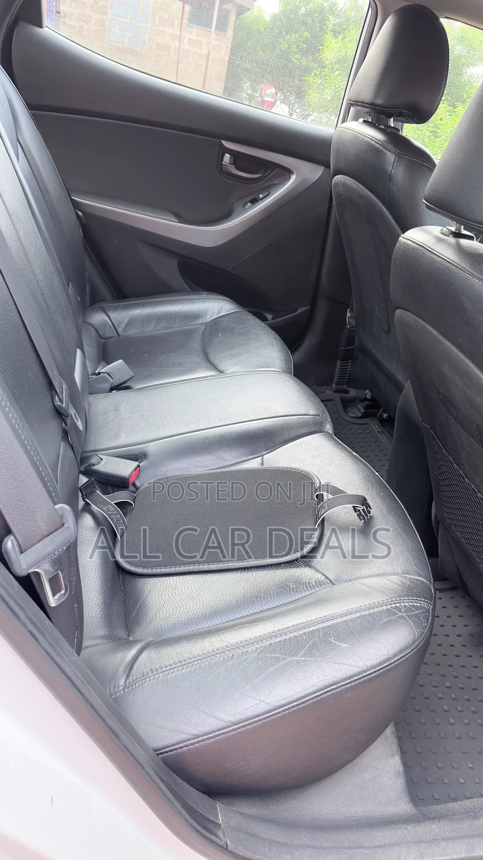 Hyundai Elantra Limited Sedan FWD (1.8L 4cyl 6A) 2013 White