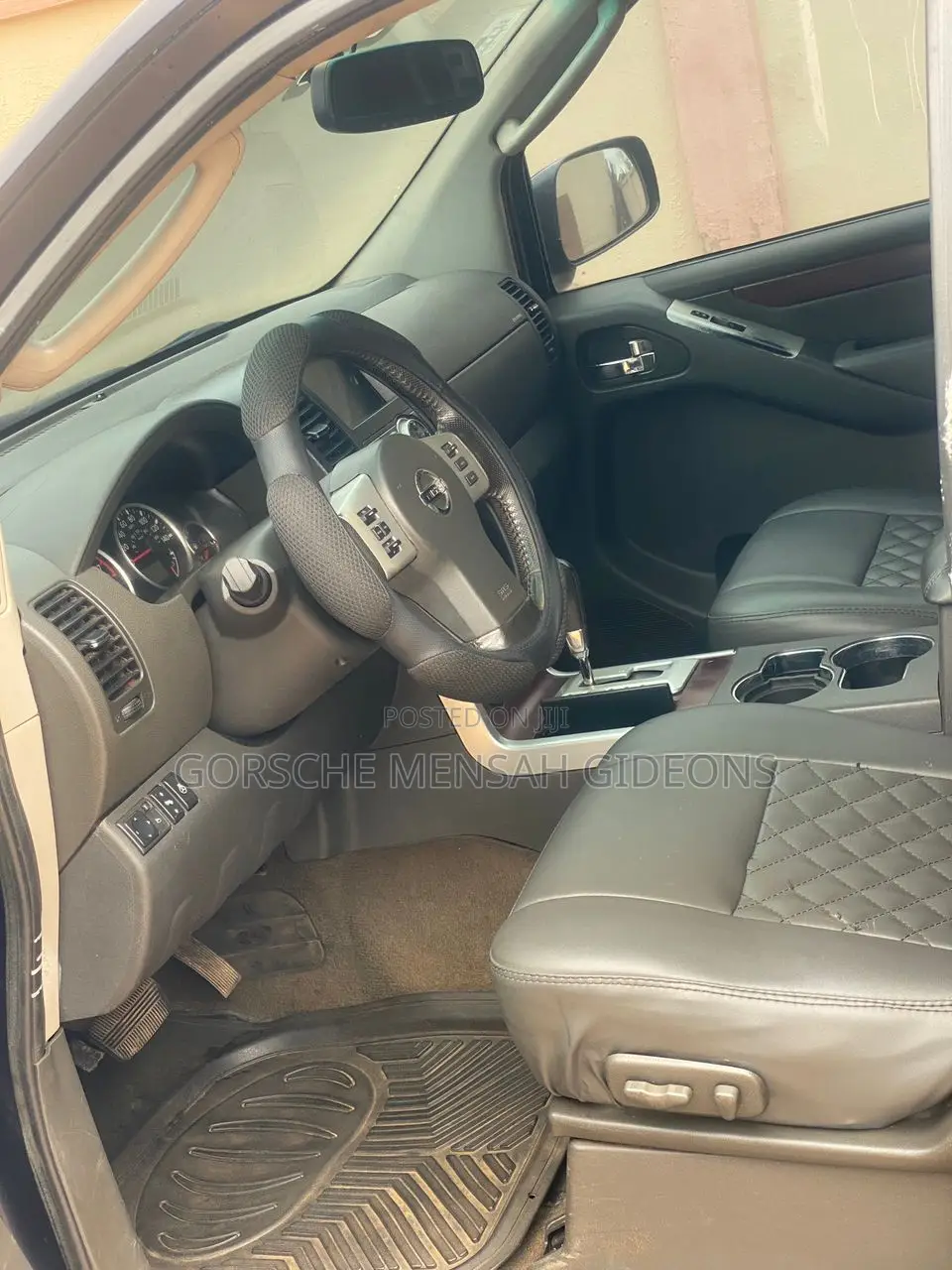 Nissan Pathfinder LE 4x4 2010 Blue
