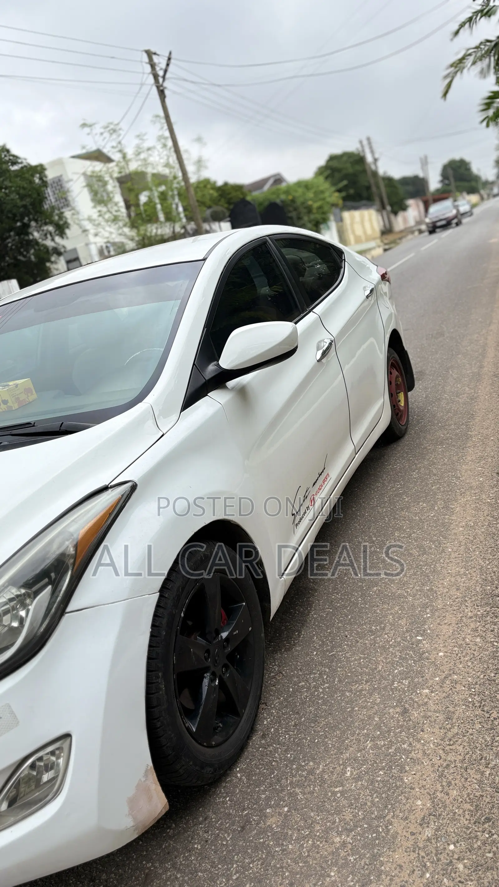 Hyundai Elantra Limited Sedan FWD (1.8L 4cyl 6A) 2013 White