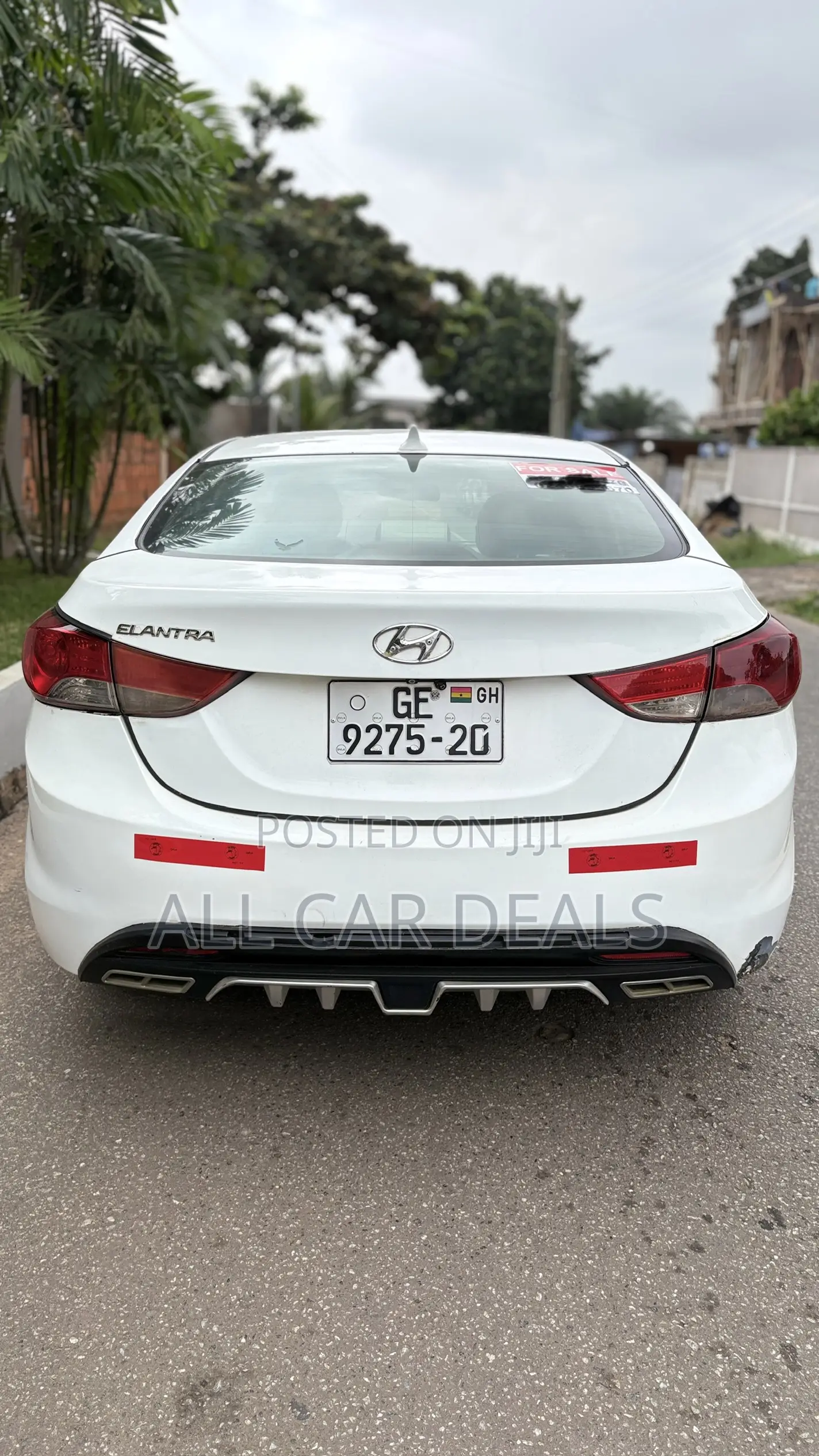 Hyundai Elantra Limited Sedan FWD (1.8L 4cyl 6A) 2013 White