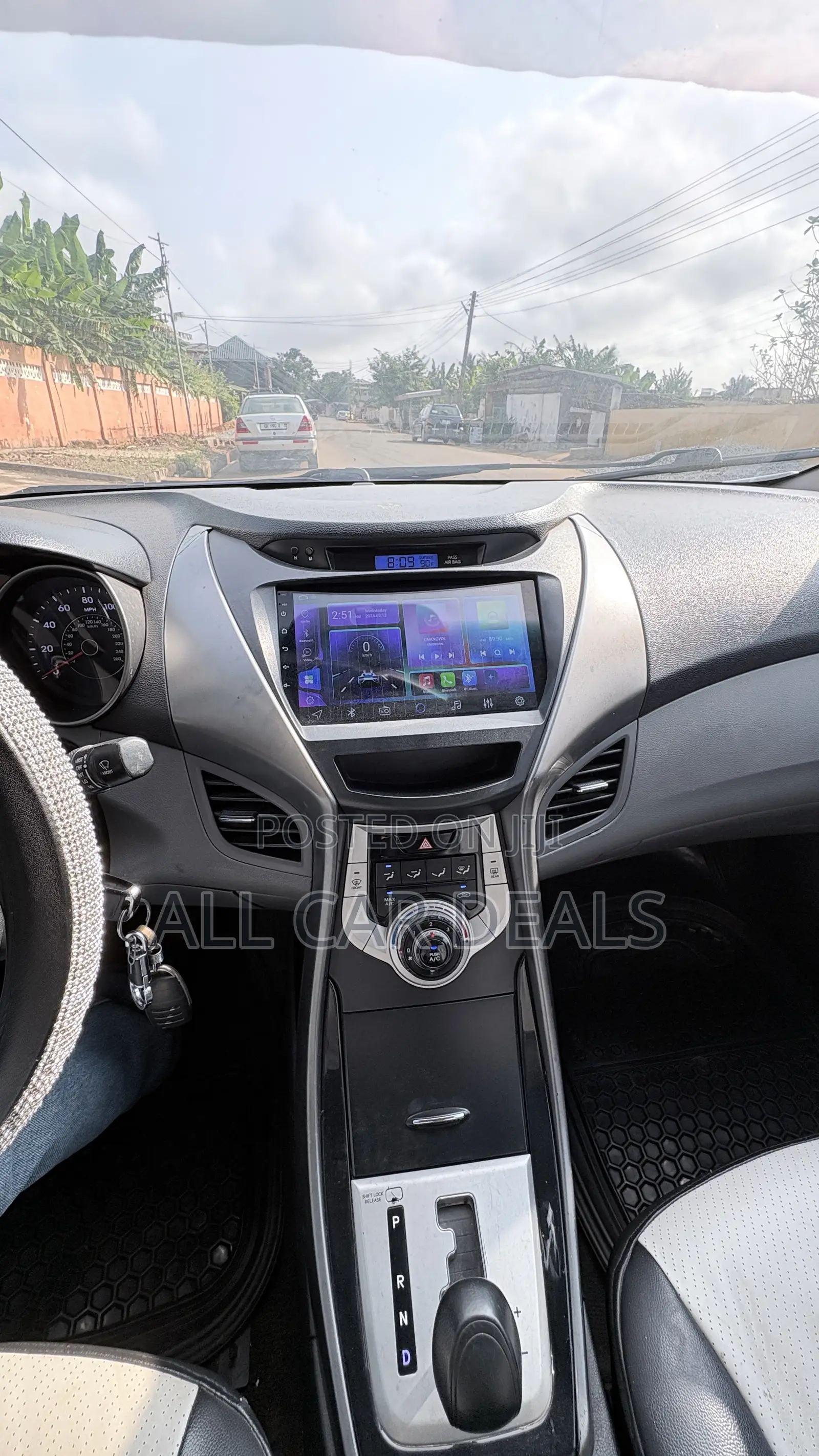 Hyundai Elantra Limited Sedan FWD (1.8L 4cyl 6A) 2013 White