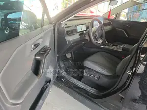 Toyota RAV4 XLE Premium 2026 Black