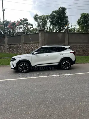 Kia Seltos 2025 White