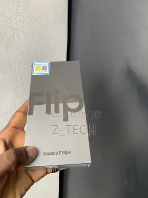 New Samsung Galaxy Z Flip4 256 GB Black