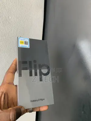 New Samsung Galaxy Z Flip4 256 GB Black