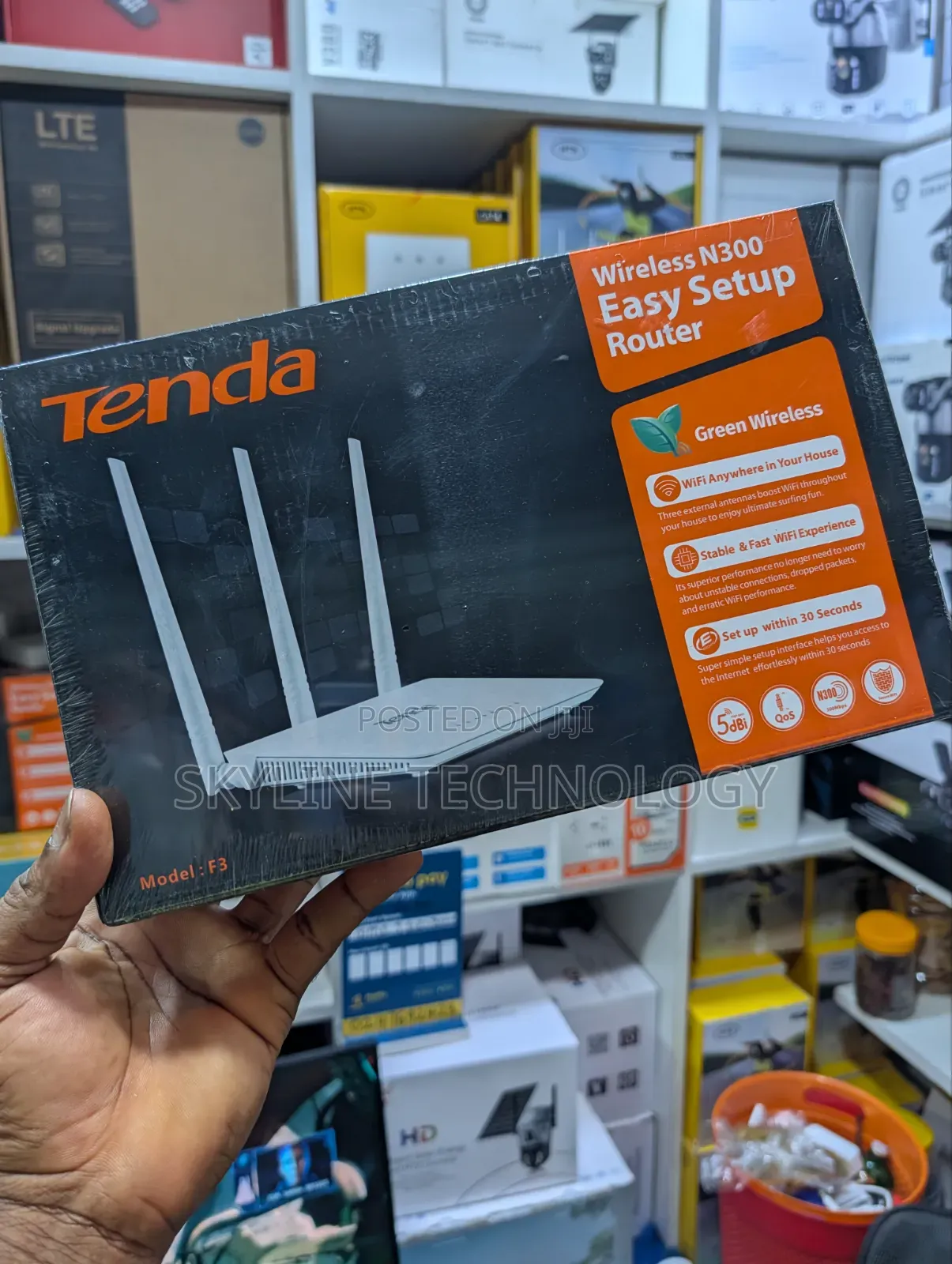 Tenda Universal Wifi Extender and Repeater.