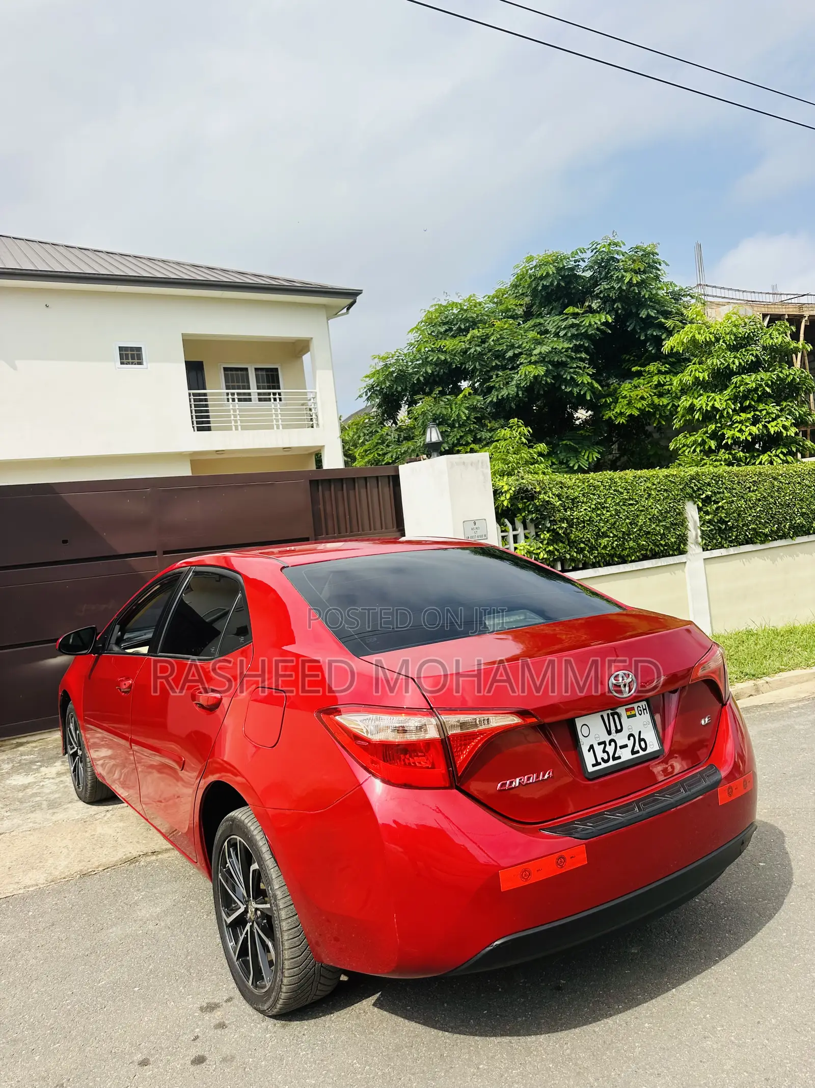 Toyota Corolla LE Eco (1.8L 4cyl 2A) 2018 Red