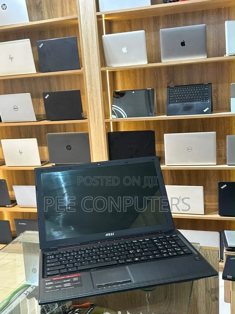 Laptop MSI GE40 2OL 8GB Intel Core i5 HDD 1T