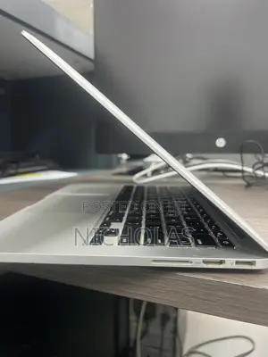 Laptop Apple MacBook Pro 2015 8GB Intel Core i5 SSD 128GB