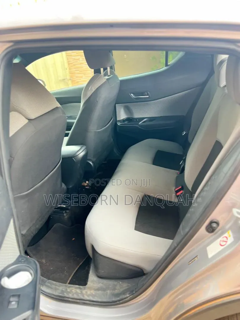 Toyota C-HR 2019 Gold