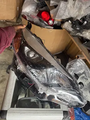 Corolla 2014 Headlight Pair