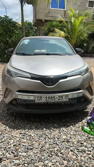Toyota C-HR 2019 Gold