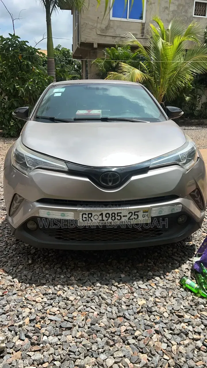 Toyota C-HR 2019 Gold