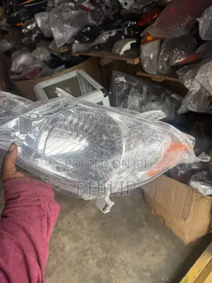 Pontiac Vibe 2005 Headlight