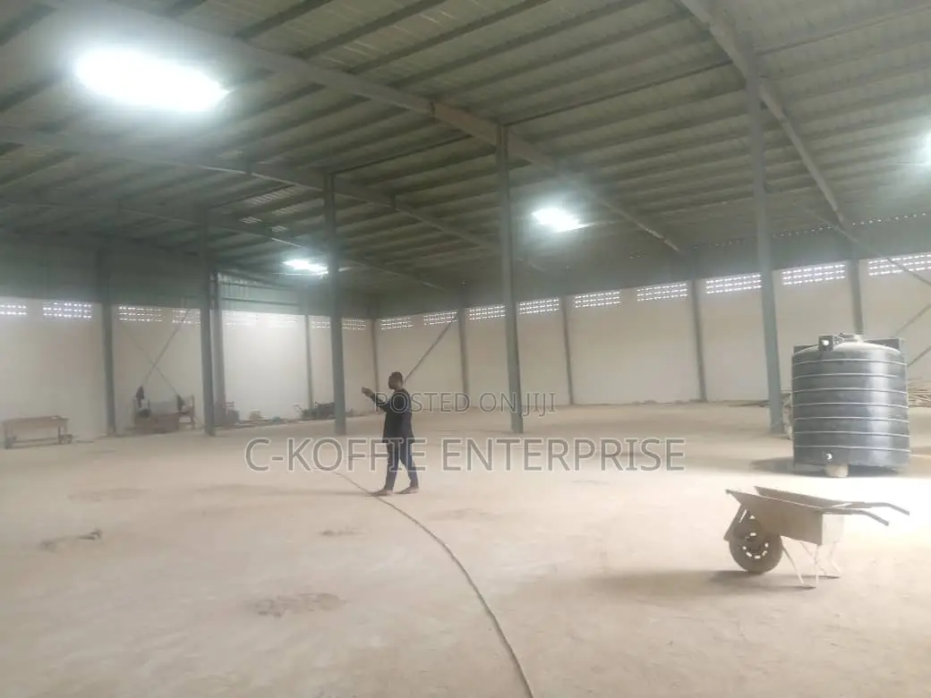 1600 SQM Warehouse at North Kaneshie Industrial Area for Rent
