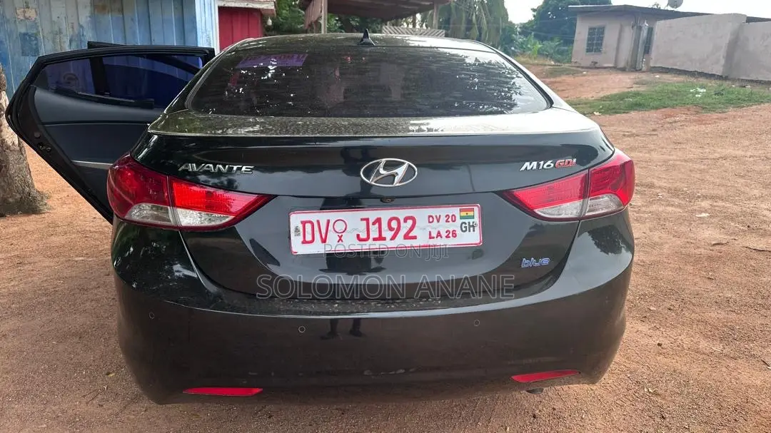 Hyundai Avante 2015 Black