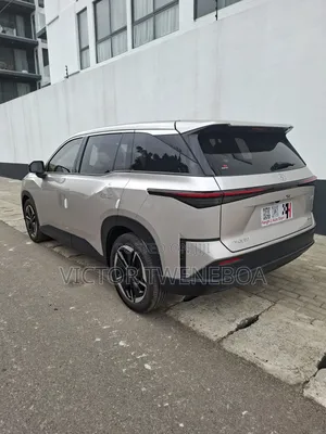 Toyota bZ3 2025 Silver