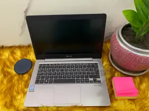 Laptop Asus ZenBook UX310UQ 8GB Intel Core i5 SSD 256GB