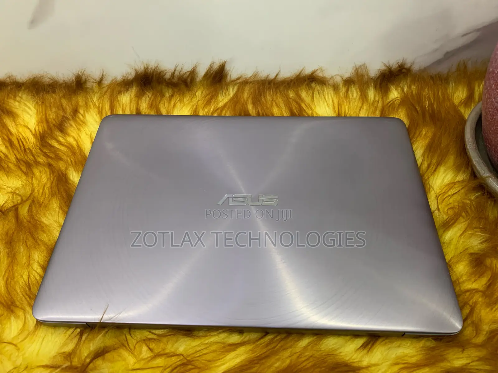 Laptop Asus ZenBook UX310UQ 8GB Intel Core i5 SSD 256GB