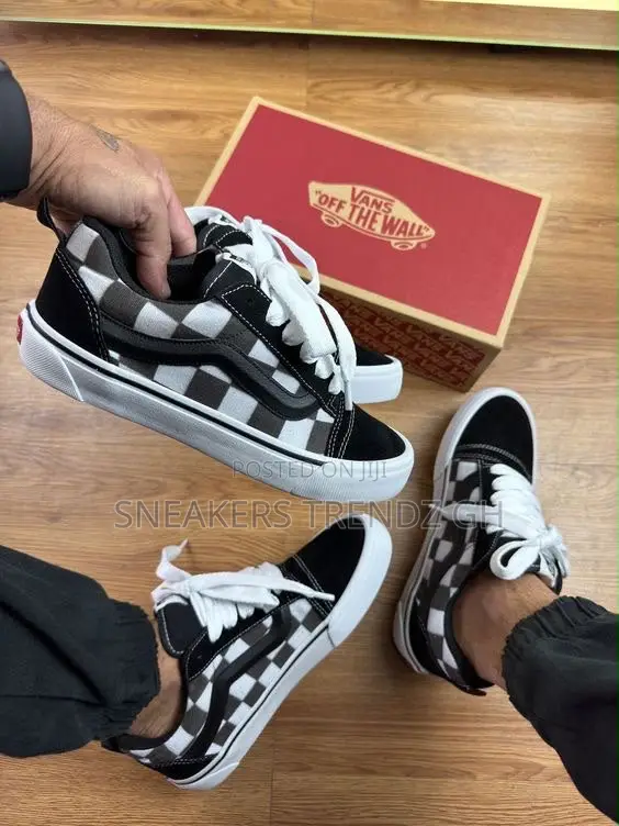 Vans Sneakers